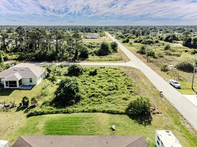 496-498  Loretta S AVE, Lehigh Acres, FL 33974