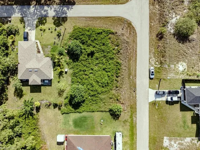 496-498  Loretta S AVE, Lehigh Acres, FL 33974