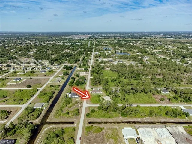 496-498  Loretta S AVE, Lehigh Acres, FL 33974