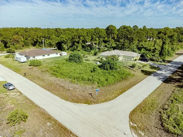 496-498  Loretta S AVE, Lehigh Acres, FL 33974