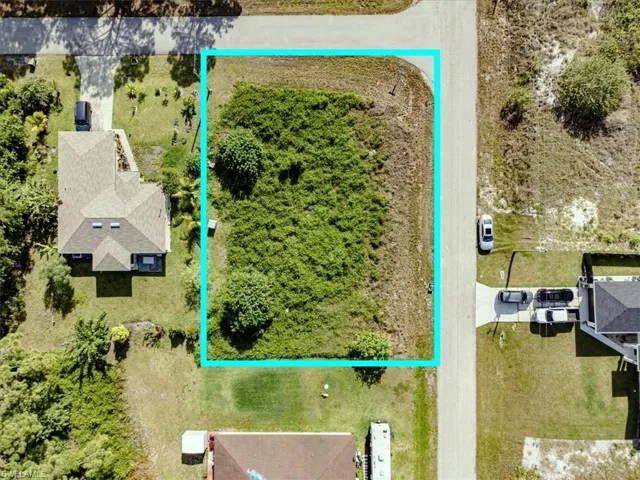 496-498  Loretta S AVE, Lehigh Acres, FL 33974