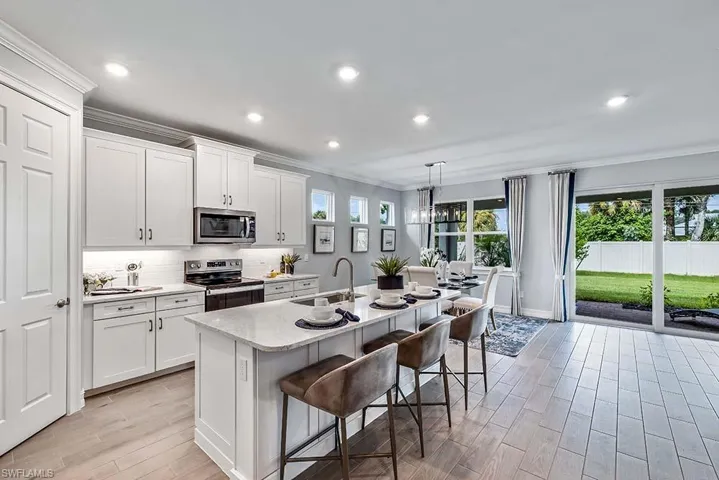496  Polihale  WAY, Naples, FL 34114