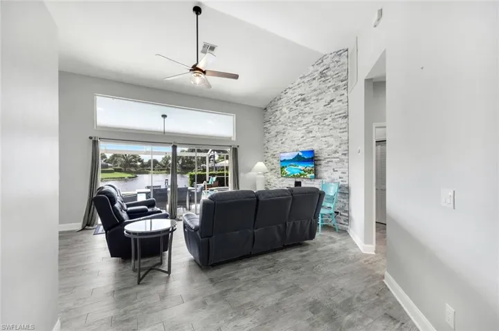 7107 Falcons Glen Blvd, Naples, Florida 34113