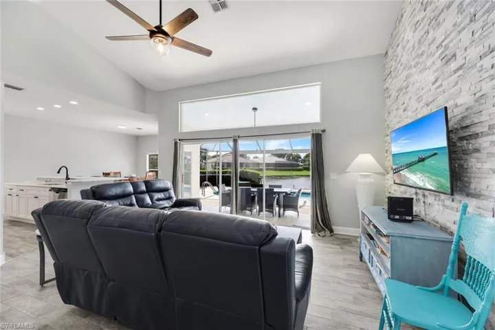 7107 Falcons Glen Blvd, Naples, Florida 34113