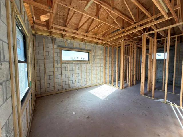 2713 Nw 18th Ave, Cape Coral, Florida 33993