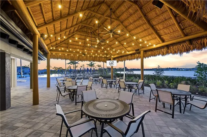 The Oak House Bar & Grille Tiki Hut