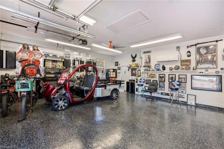 Air Conditioned Garage featuring epoxy floor