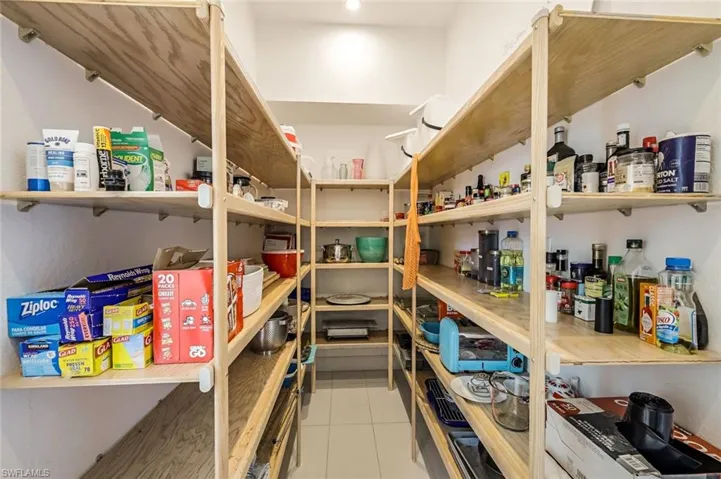 The large Walk In Pantry