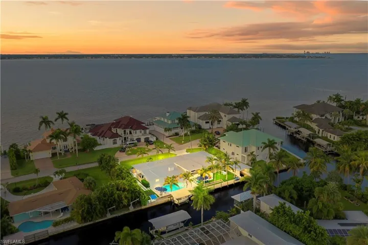 12743 Dennis Dr, Fort Myers, Florida 33908