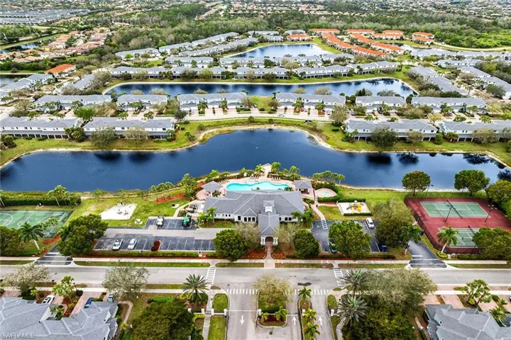 15163  Summit Place  CIR, Naples, FL 34119