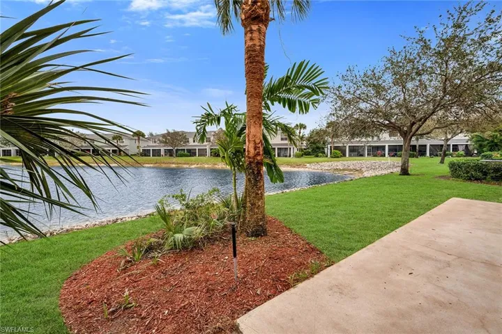 15163  Summit Place  CIR, Naples, FL 34119