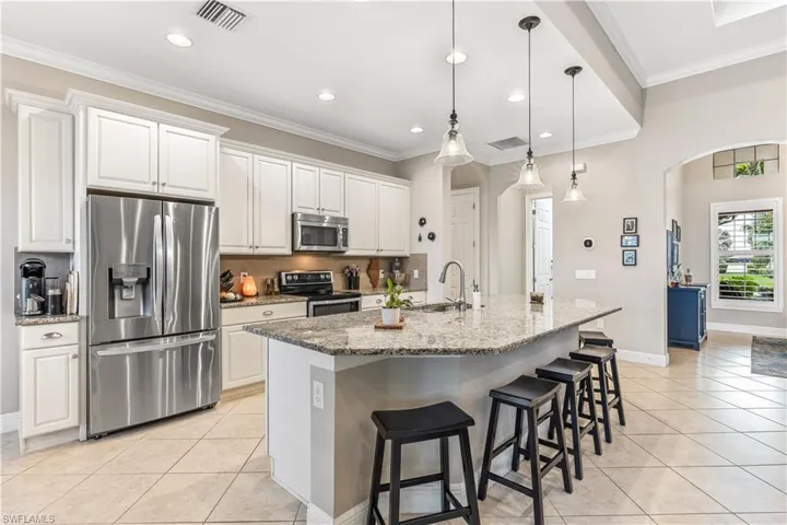 10097 Avalon Lake Cir, Fort Myers Fl 33913