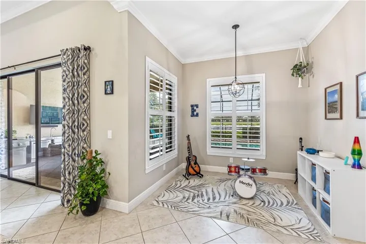 10097 Avalon Lake Cir, Fort Myers Fl 33913
