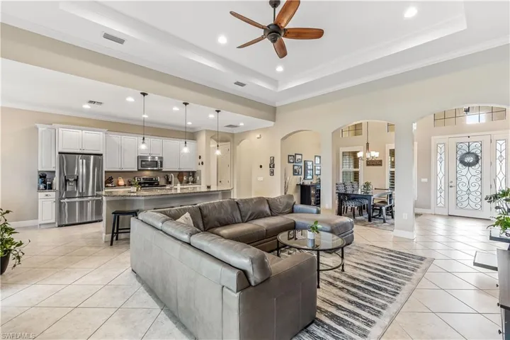 10097 Avalon Lake Cir, Fort Myers Fl 33913