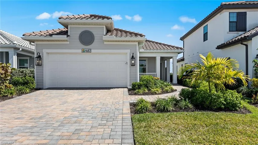 4682  Centaurus  CIR, Naples, FL 34120