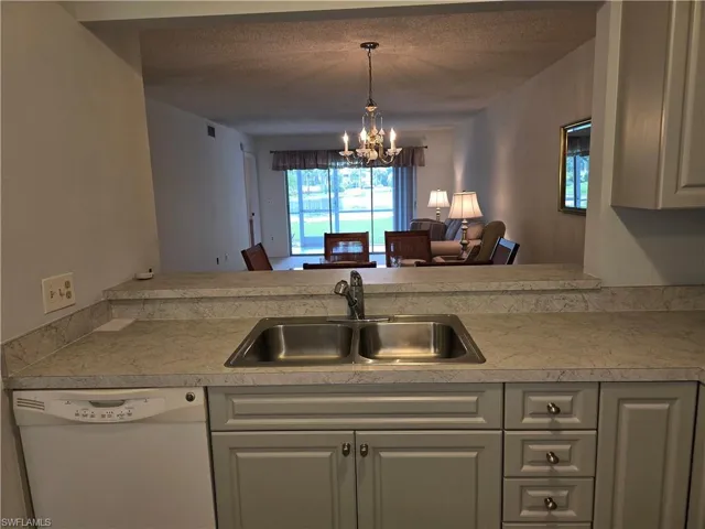 5622 Woodmere Lake Cir B102, Naples, Florida 34112
