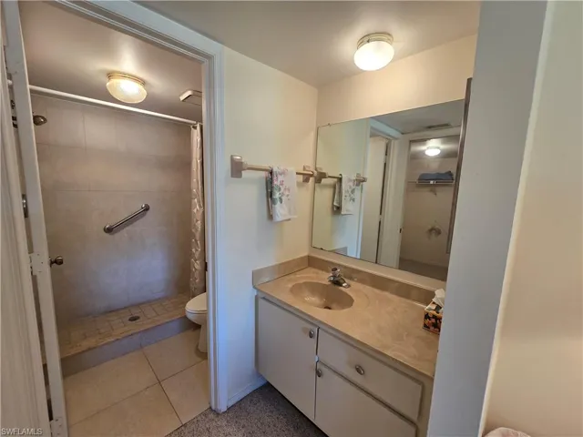 5622 Woodmere Lake Cir B102, Naples, Florida 34112