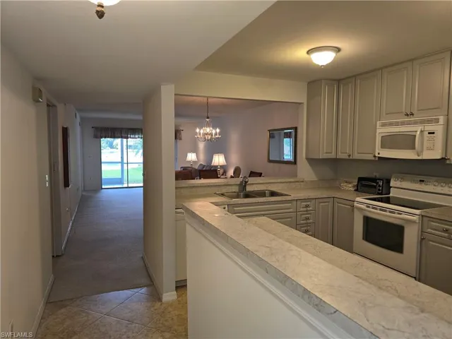 5622 Woodmere Lake Cir B102, Naples, Florida 34112