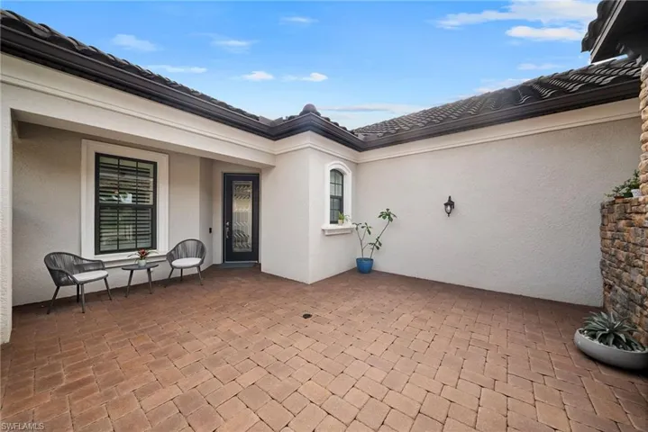 8461 Sevilla Ct, Naples, Florida 34114