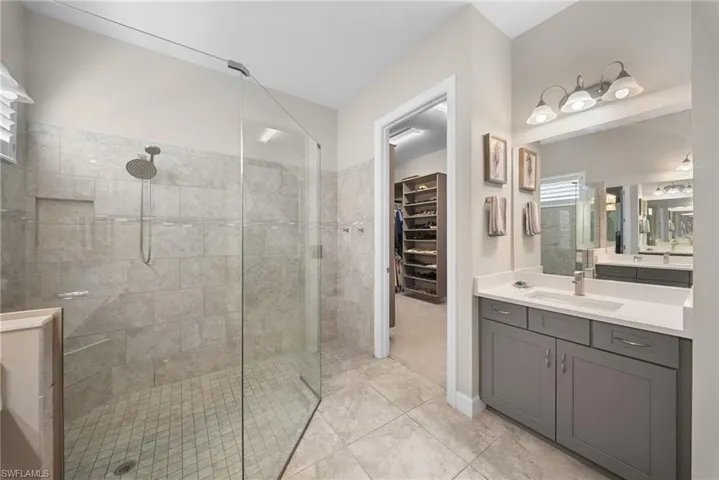 8461 Sevilla Ct, Naples, Florida 34114