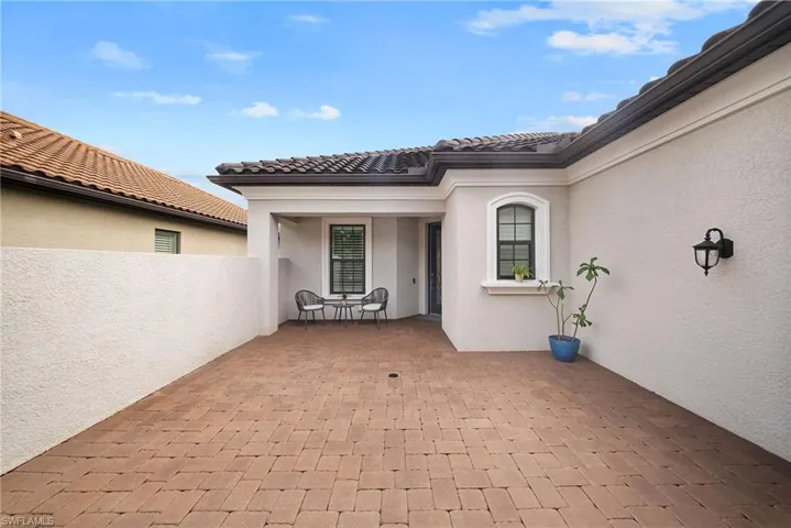 8461 Sevilla Ct, Naples, Florida 34114