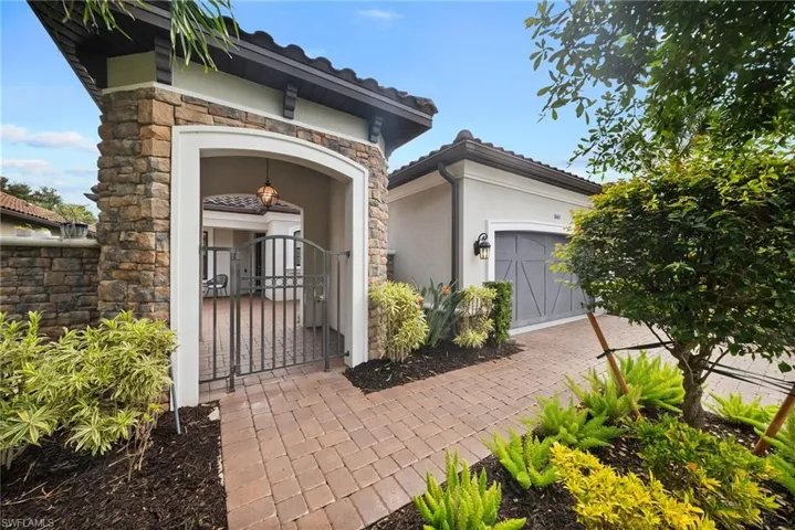 8461 Sevilla Ct, Naples, Florida 34114