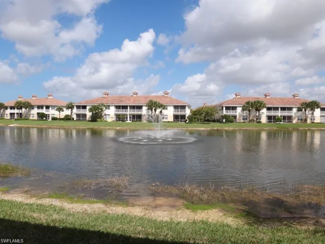 3025 Driftwood Way 3203, Naples, Florida 34109