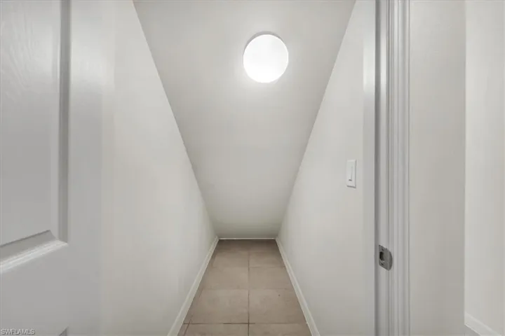 673 Hadley St E, Naples, Florida 34104