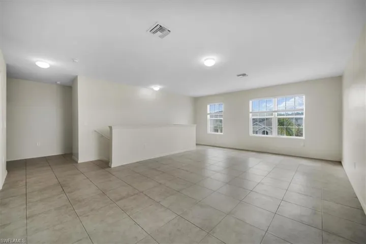 673 Hadley St E, Naples, Florida 34104