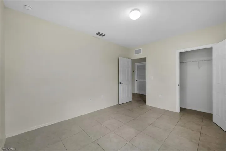 673 Hadley St E, Naples, Florida 34104