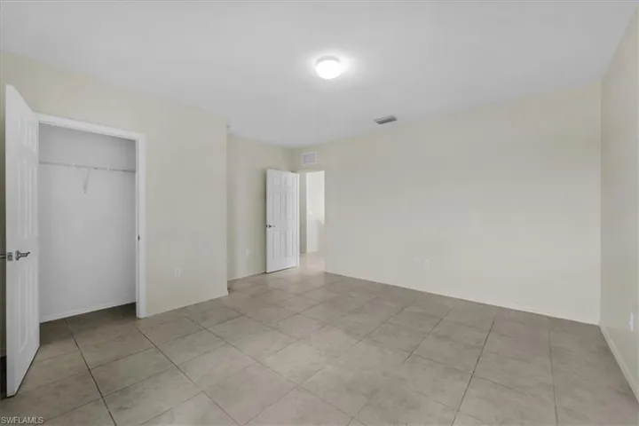 673 Hadley St E, Naples, Florida 34104