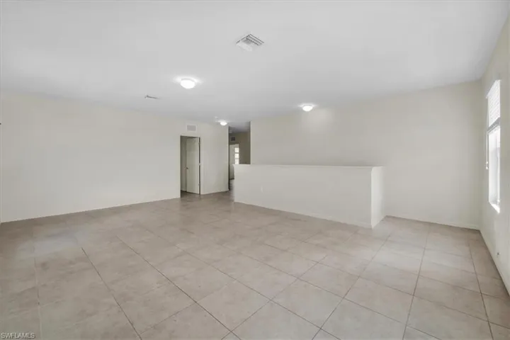 673 Hadley St E, Naples, Florida 34104