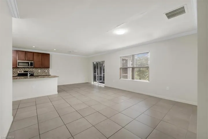 673 Hadley St E, Naples, Florida 34104