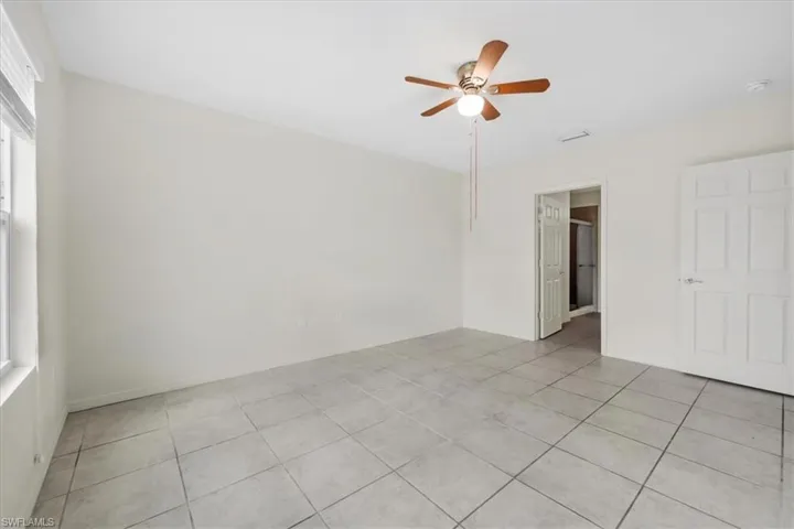 673 Hadley St E, Naples, Florida 34104