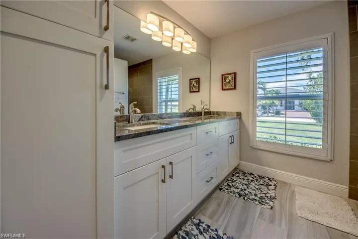 1715 Sw 43rd St, Cape Coral Fl 33914