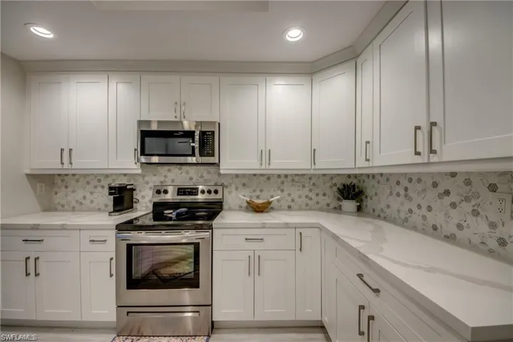 1715 Sw 43rd St, Cape Coral Fl 33914
