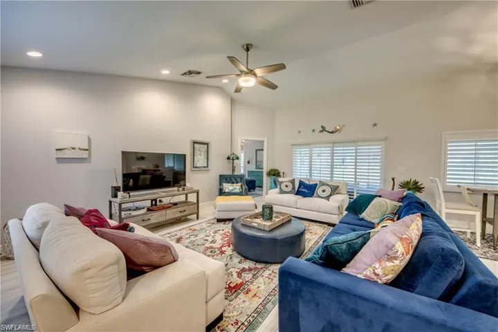 1715 Sw 43rd St, Cape Coral Fl 33914