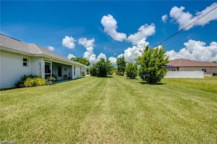 1715 Sw 43rd St, Cape Coral Fl 33914