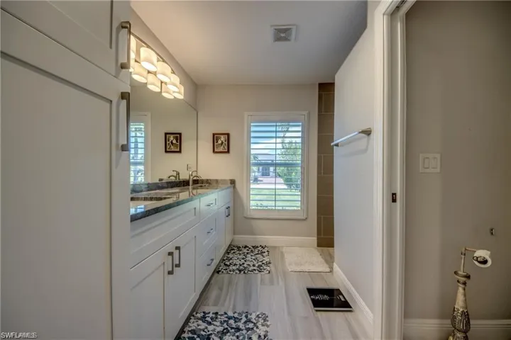 1715 Sw 43rd St, Cape Coral Fl 33914