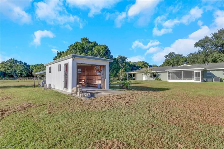 953 Niles St, Fort Denaud, Florida 33935