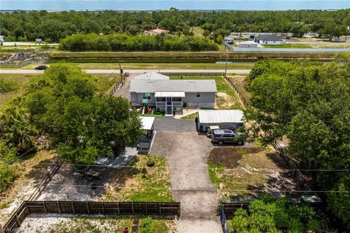 Aerial view of property and surrounding area