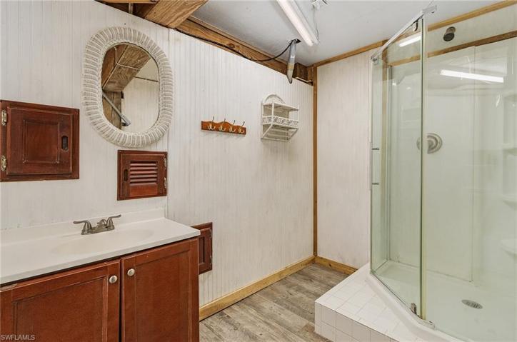 Ground Level bath.