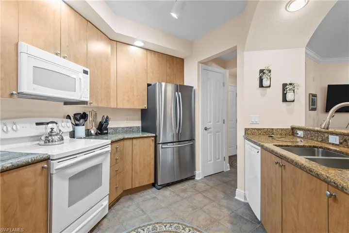 2825 Palm Beach Blvd 213, Fort Myers, Florida 33916