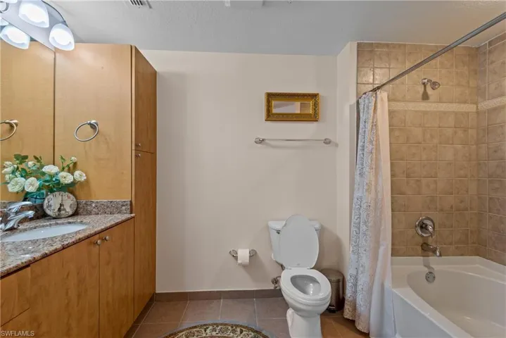 2825 Palm Beach Blvd 213, Fort Myers, Florida 33916