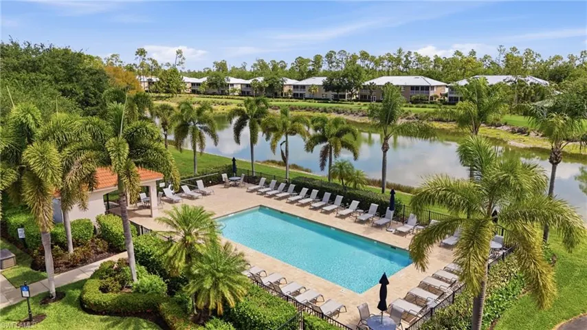 3976 Bishopwood Ct E 3-102, Naples, Florida 34114