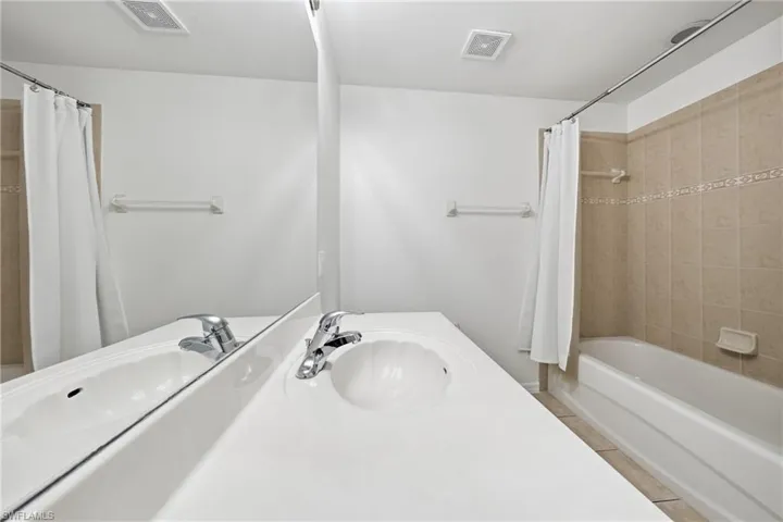 3976 Bishopwood Ct E 3-102, Naples, Florida 34114