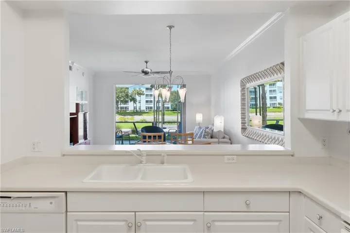 3976 Bishopwood Ct E 3-102, Naples, Florida 34114