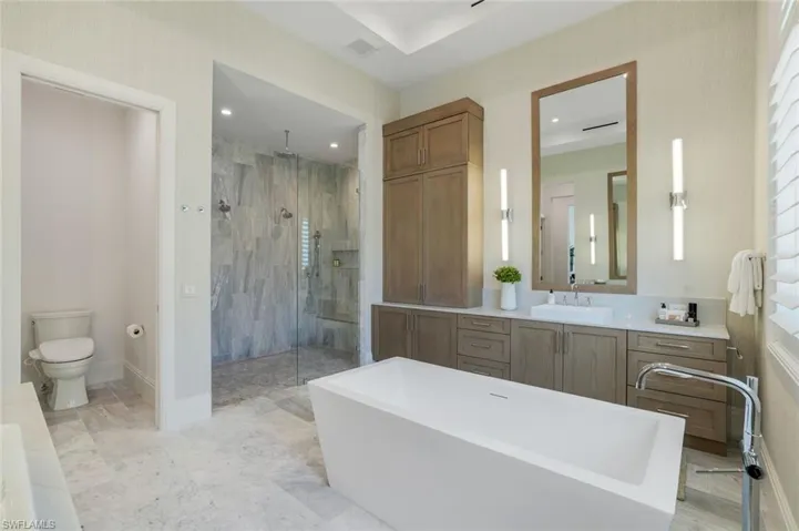 Primary bath