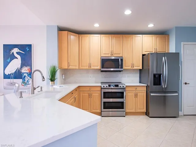 3049  Driftwood  WAY, Naples, FL 34109