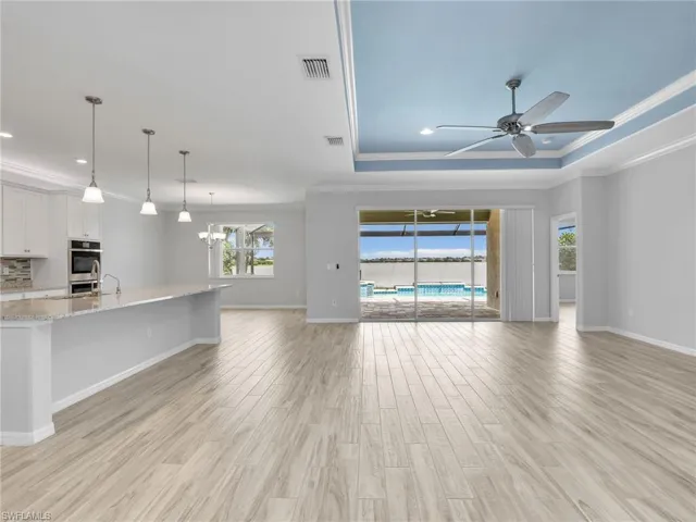 Open-concept Great room/Kitchen/eating area
